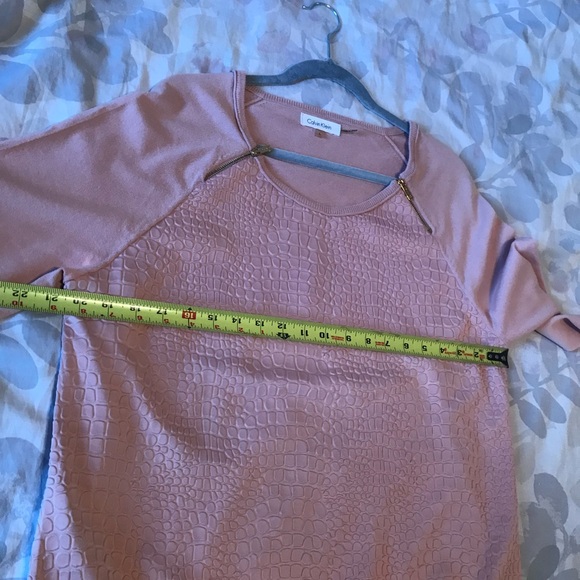 Calvin Klein Pink Textured Crewneck - Picture 12 of 12